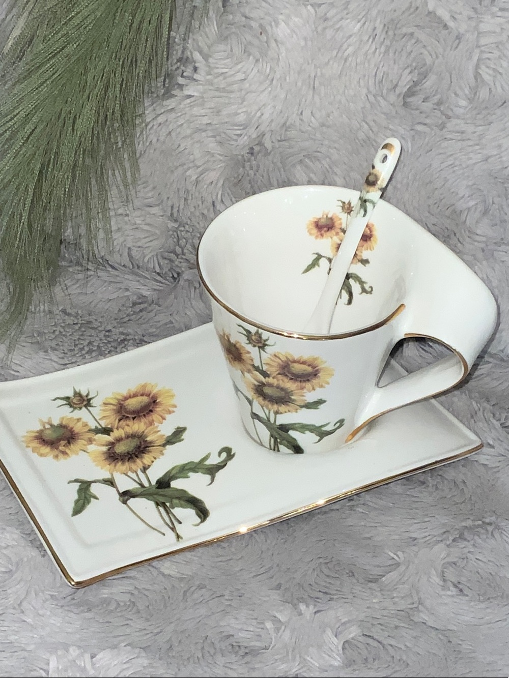 Adeline Fine Porcelain cup&saucer